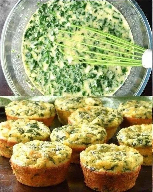 Muffins de espinaca y queso recién horneados en un plato